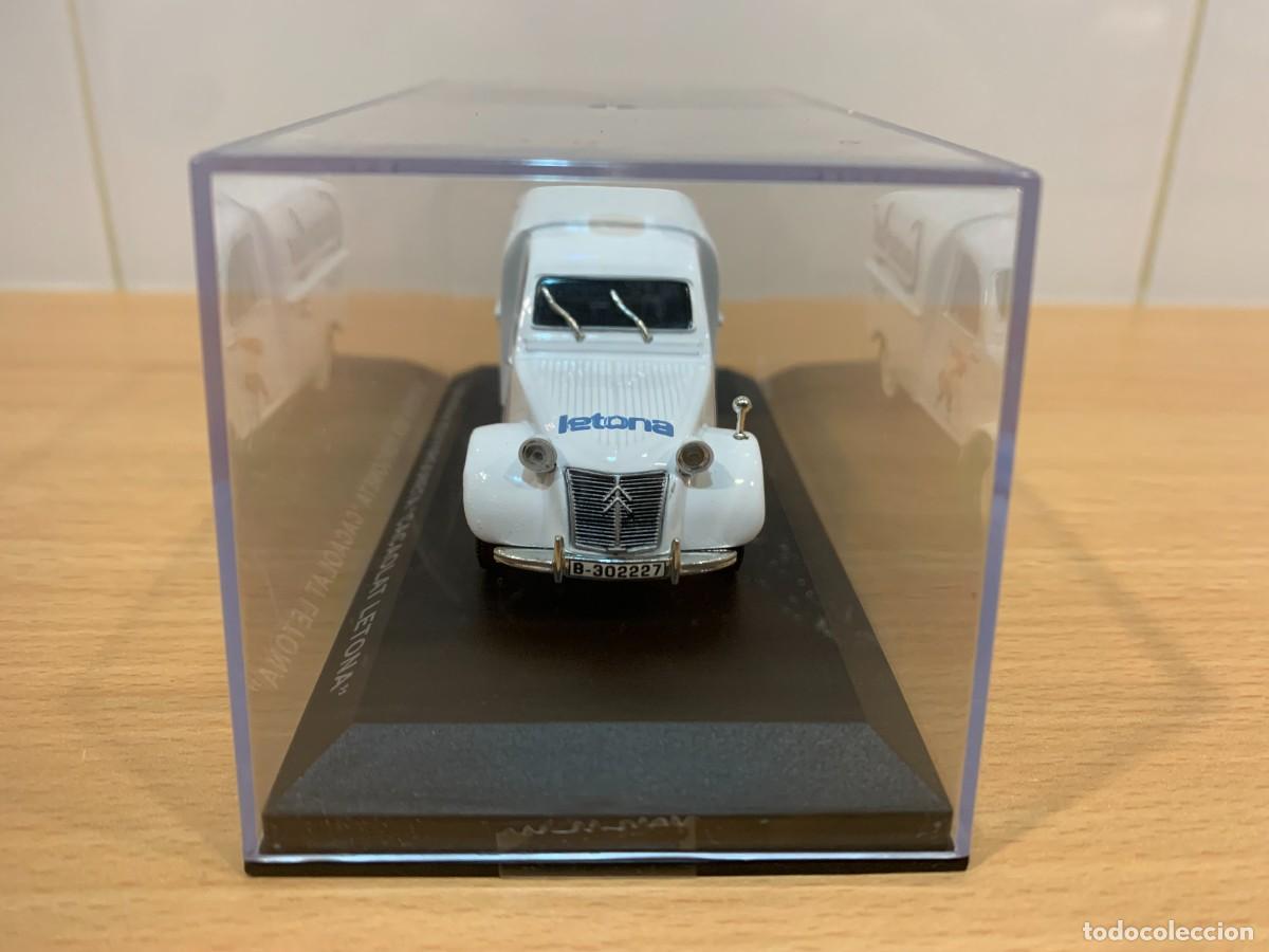 Coches a escala: COLECCI&Oacute;N ALTAYA FURGONETAS DE ANTA&Ntilde;O (2005) - CITRO&Euml;N 2 CV FURGONETA CACAOLAT LETONA. E 1/43