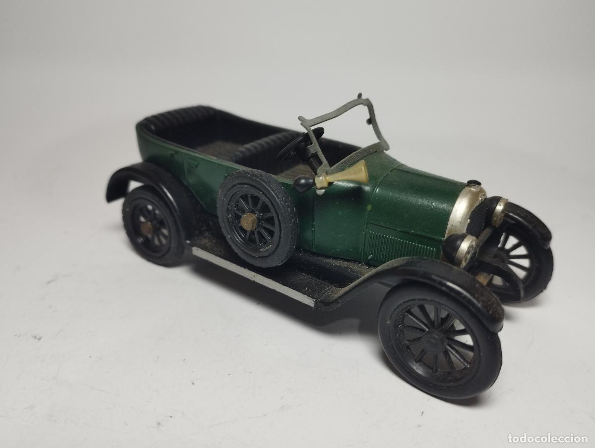 Voitures &agrave; l'&eacute;chelle: COCHE FIAT 201 DE LA MARCA RIO ESCALA 1,43
