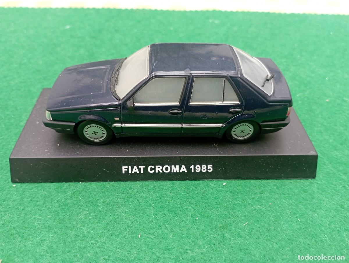 Coches a escala: coche de polic&iacute;a Carabinieri Fiat Croma 1985. Escala 1.43