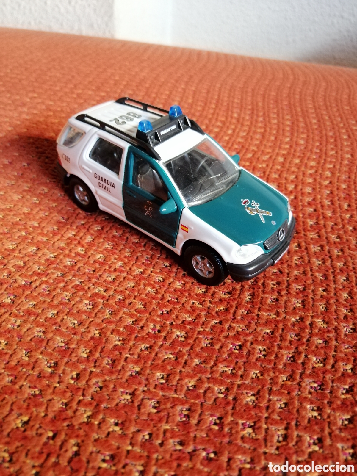 Model Cars: VEHICULO GUARDIA CIVIL MERCEDES ML 320