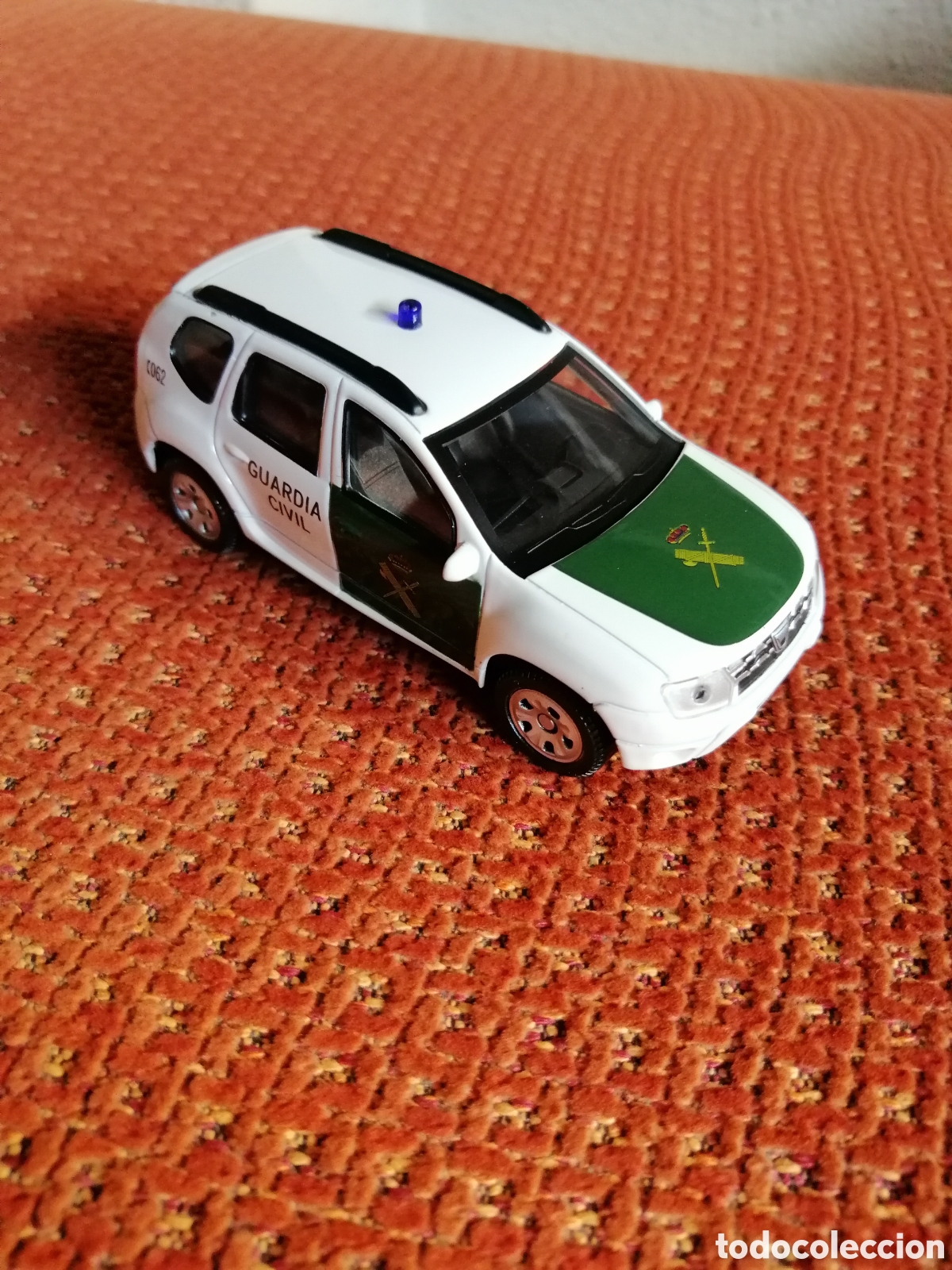 Model Cars: COCHE GUARDIA CIVIL RENAULT DACIA DUSTER