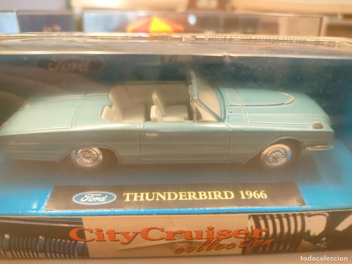 Coches a escala: Ford Thunderbird 1966