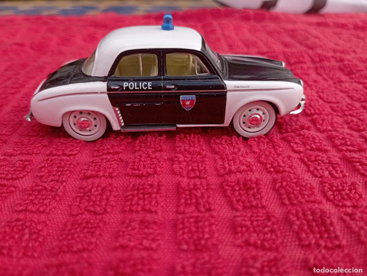 Coches a escala: Coche escala 1.43 de colecci&oacute;n de polic&iacute;a. Renault Dauphine 1960