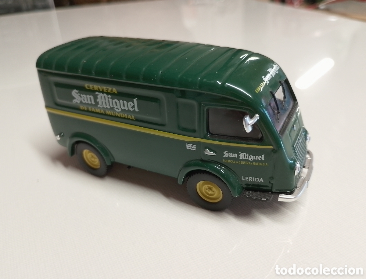 Coches a escala: Furgoneta a escala 1:43. Renault 1000 kg. Cervezas El &Aacute;guila. Altaya.