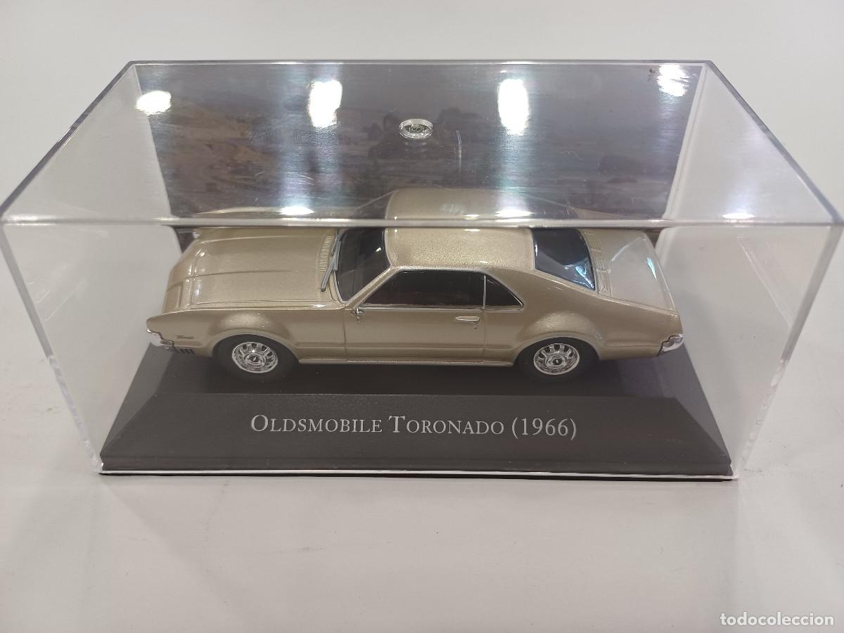 Model Cars: OLDSMOBILE TORONADO (1966)/AMERICAN CARS ALTAYA.