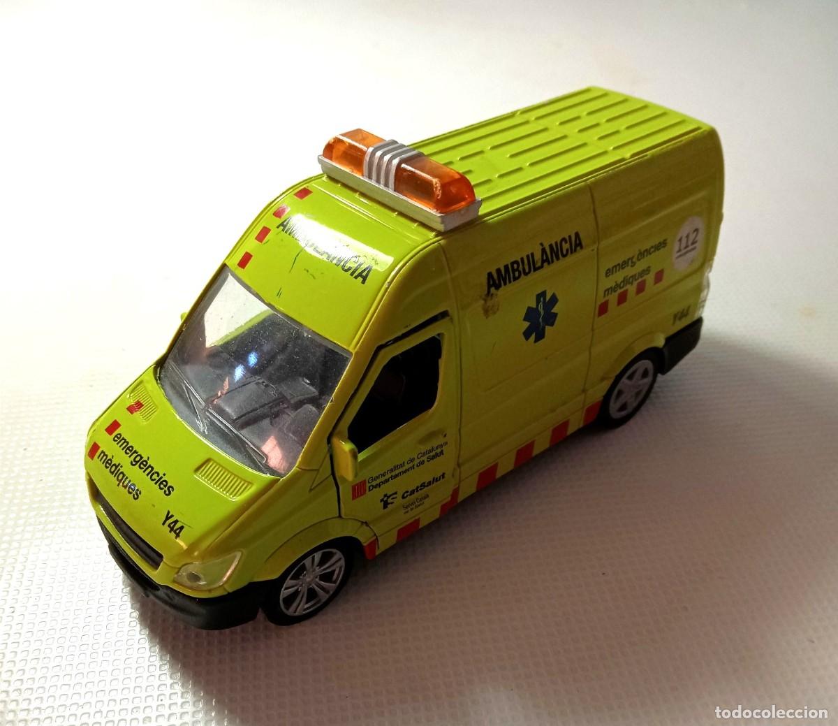Model Cars: COCHE . AMBULANCIA ESCALA 1/43