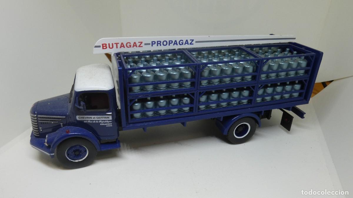 Carros em escala: CAMION IXO . UNIC . BUTAGAZ . PROPAGAZ .