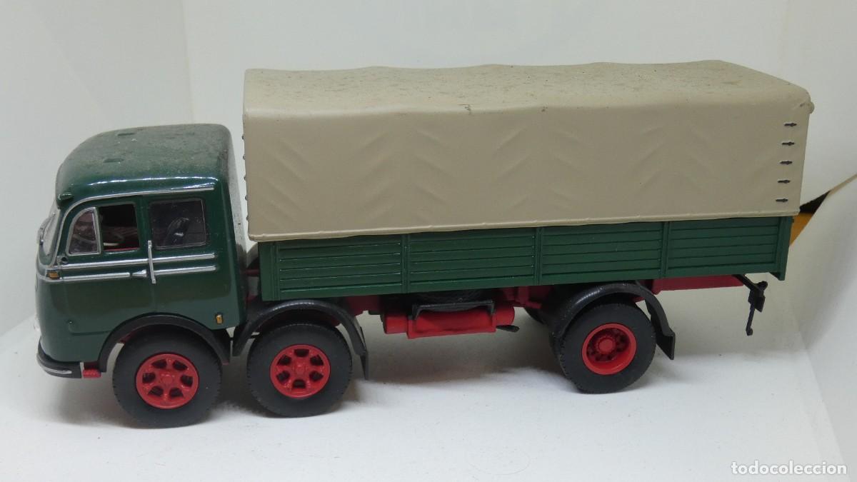 Model Cars: CAMION IXO . MERCEDES LP 333
