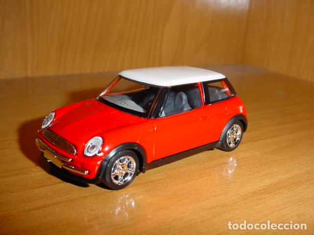 Coches a escala: NEW MINI RED-WHITE TOP 2000 1:43 MINT WITH BOX!!!