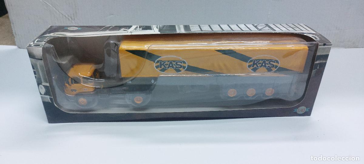 Coches a escala: Cami&oacute;n Articulado Altaya Escala 1:43 KAS