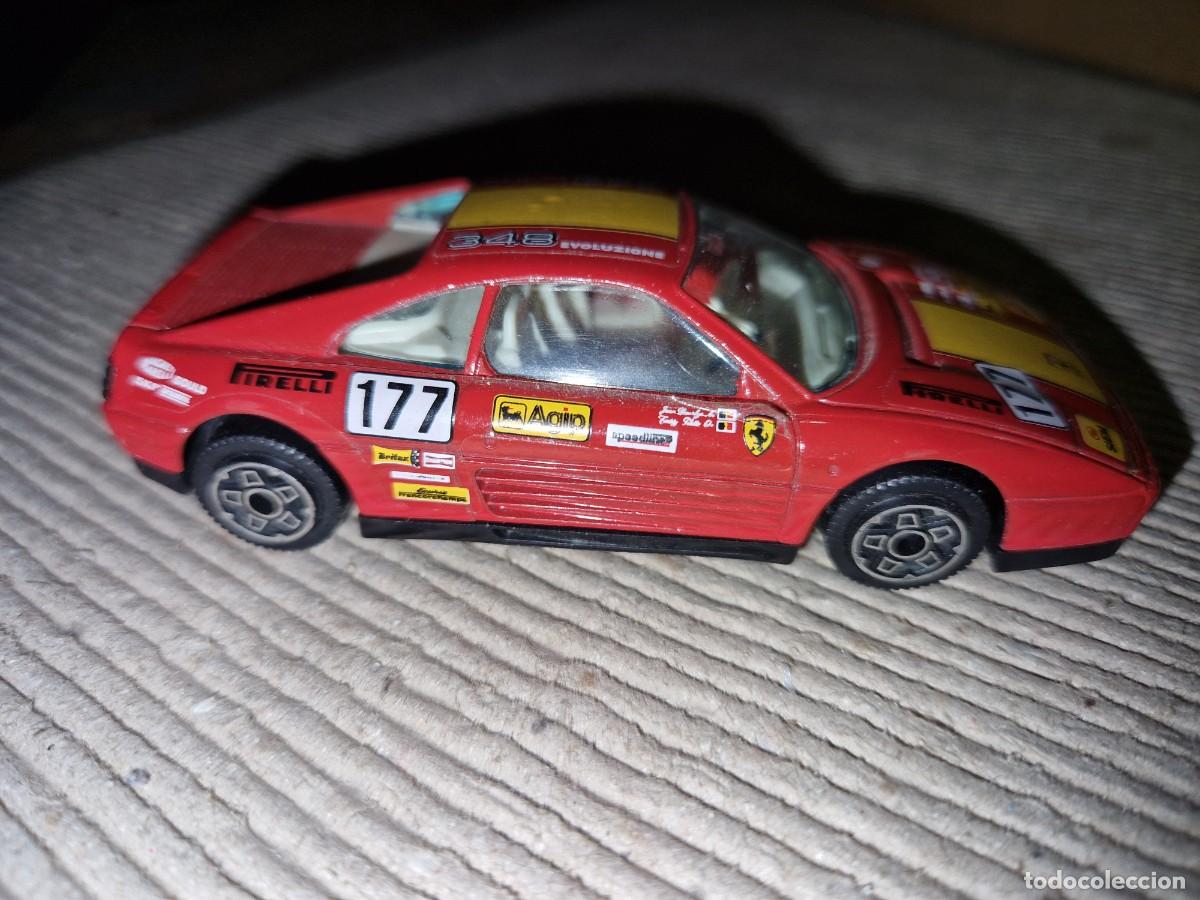 Auto in scala: coche ferrari turbo - coche