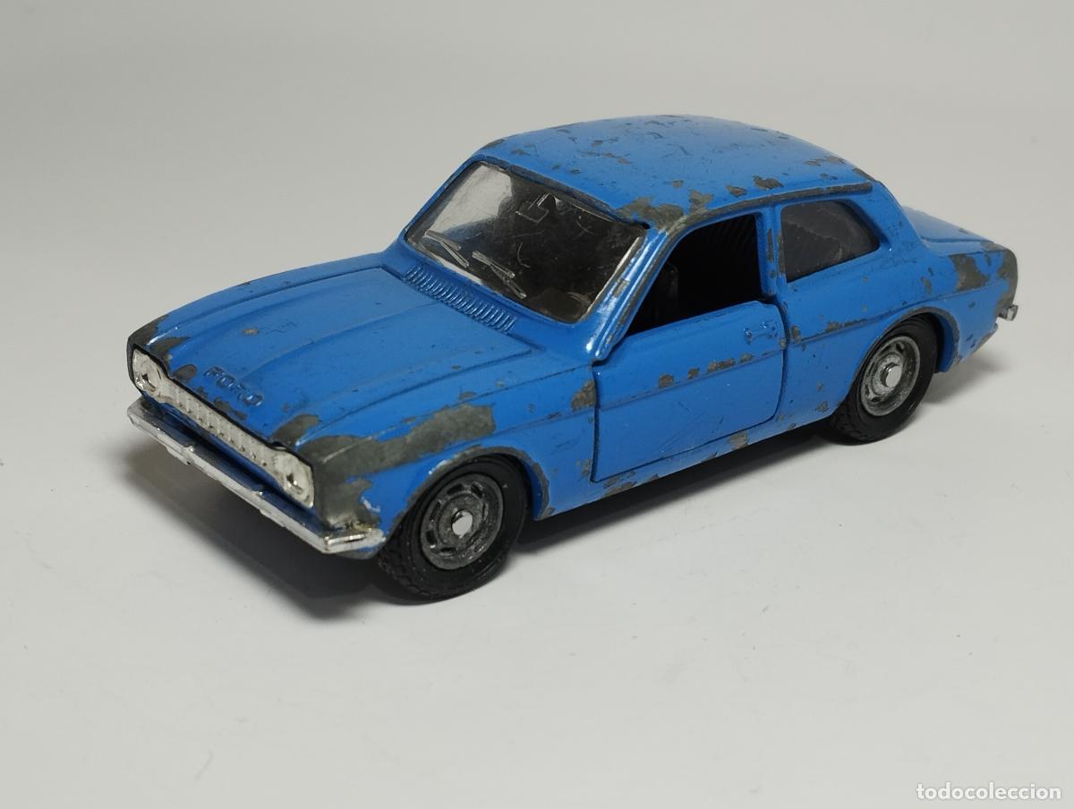 Auto in scala: FORD ESCORT DE MEBETOYS MATTEL ESCALA 1,43