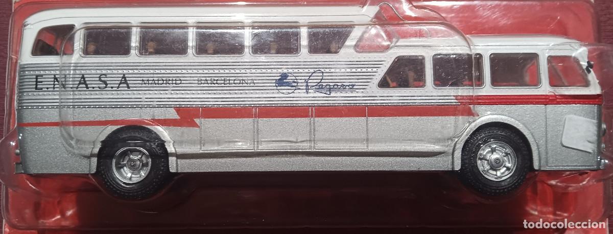 Model Cars: AUTOBUS PEGASO &rdquo;E.N.A.S.A. MADRID BARCELONA&rdquo; COLOR BLANCO , ROJO Y PLATA