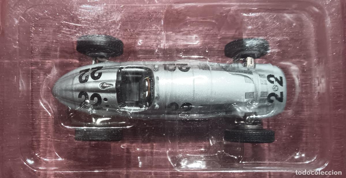 Model Cars: MERCEDES BENZ COCHE CARRERAS &rdquo;22&rdquo; COLOR PLATA Y NEGRO