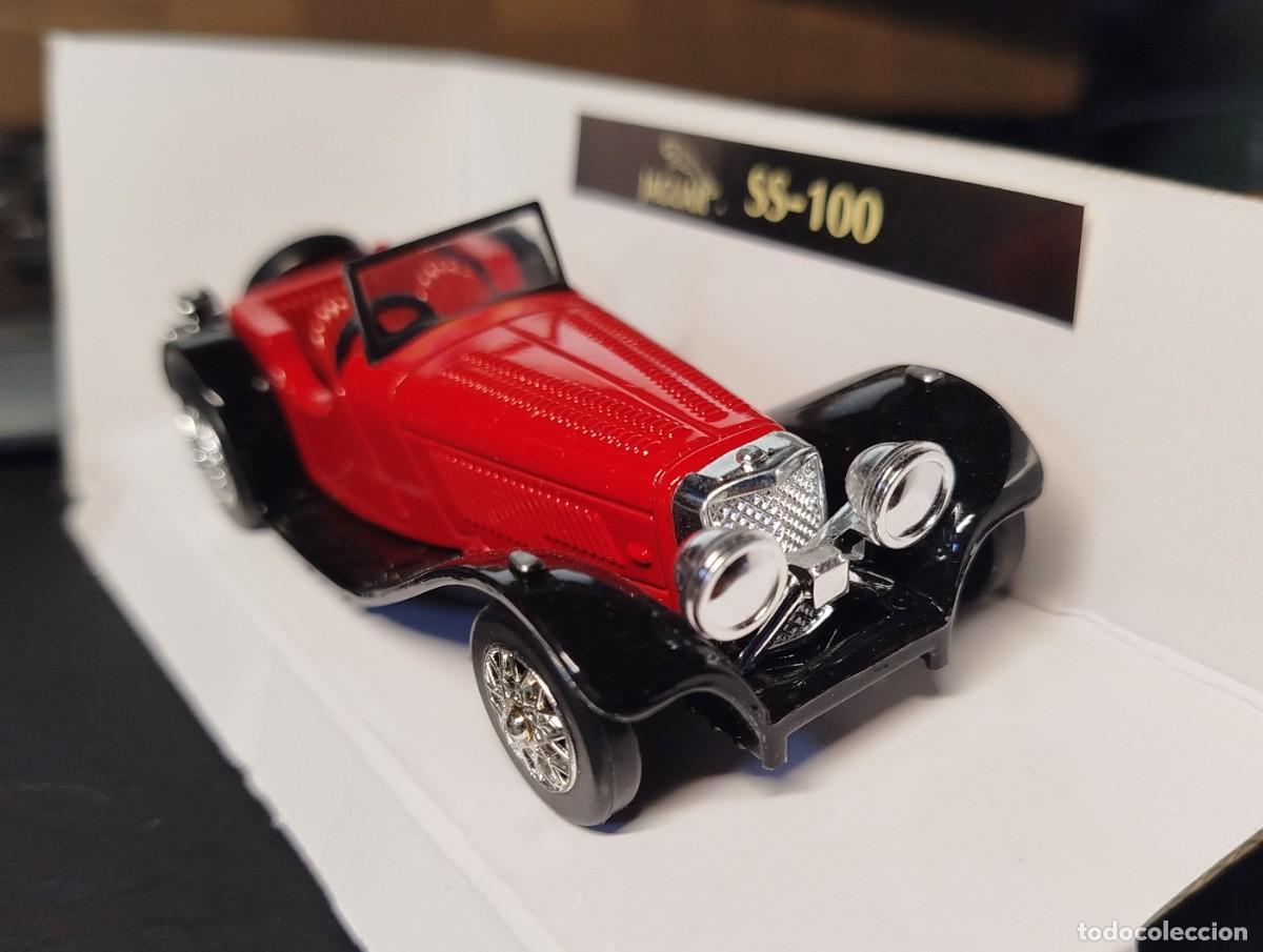 Auto in scala: Jaguar rojo ss100 en caja original
