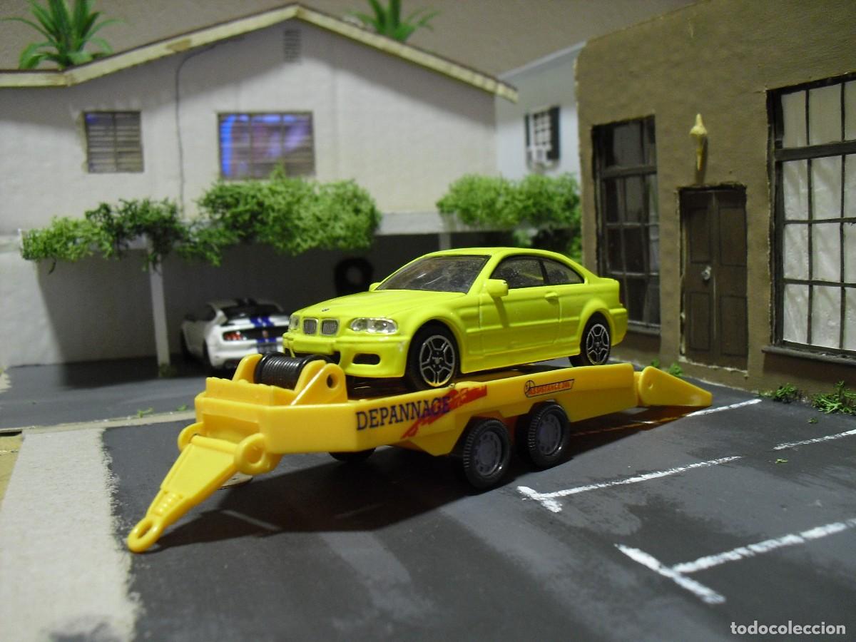 Coches a escala: Lote de coche BMW Series 3 y remolque 1/43