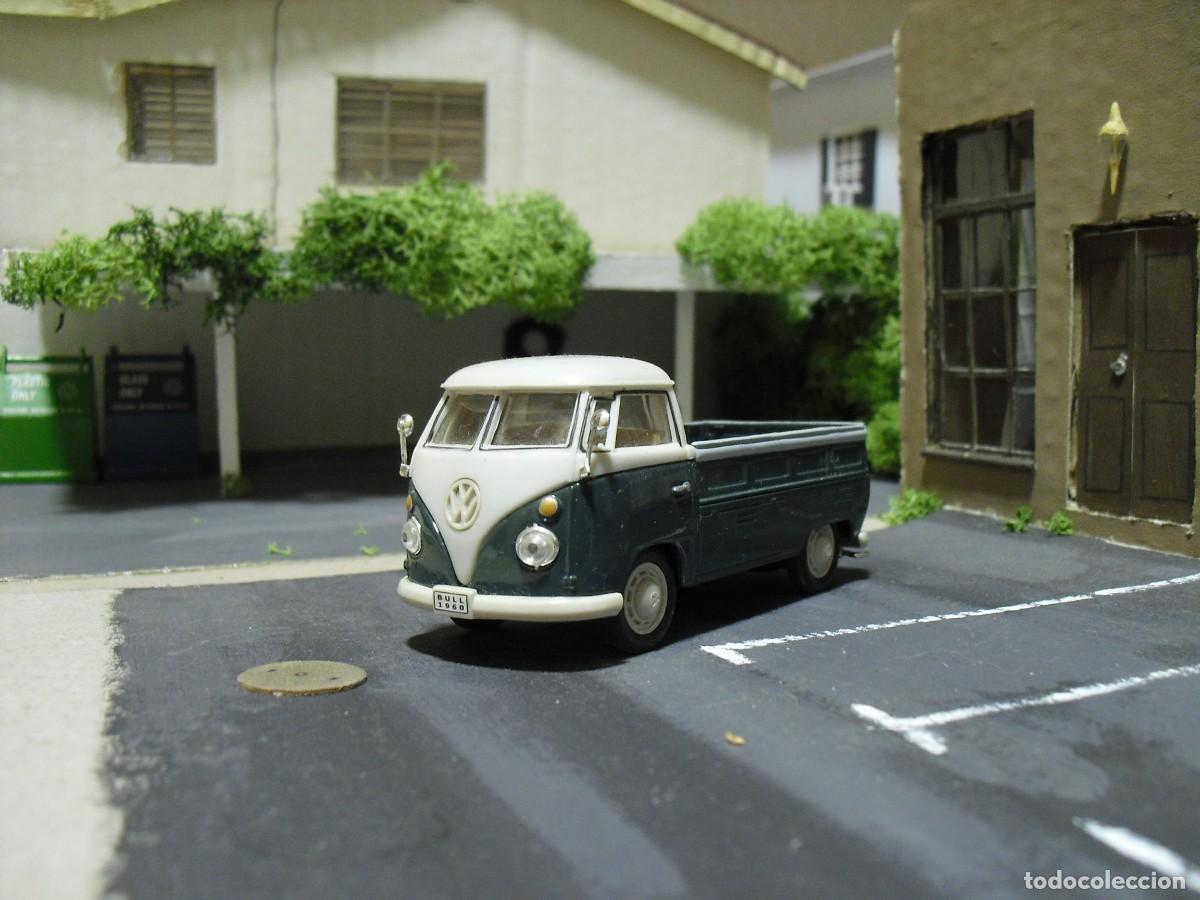 Model Cars: Volkswagen Combi 1/43 Cararama/Hongwell