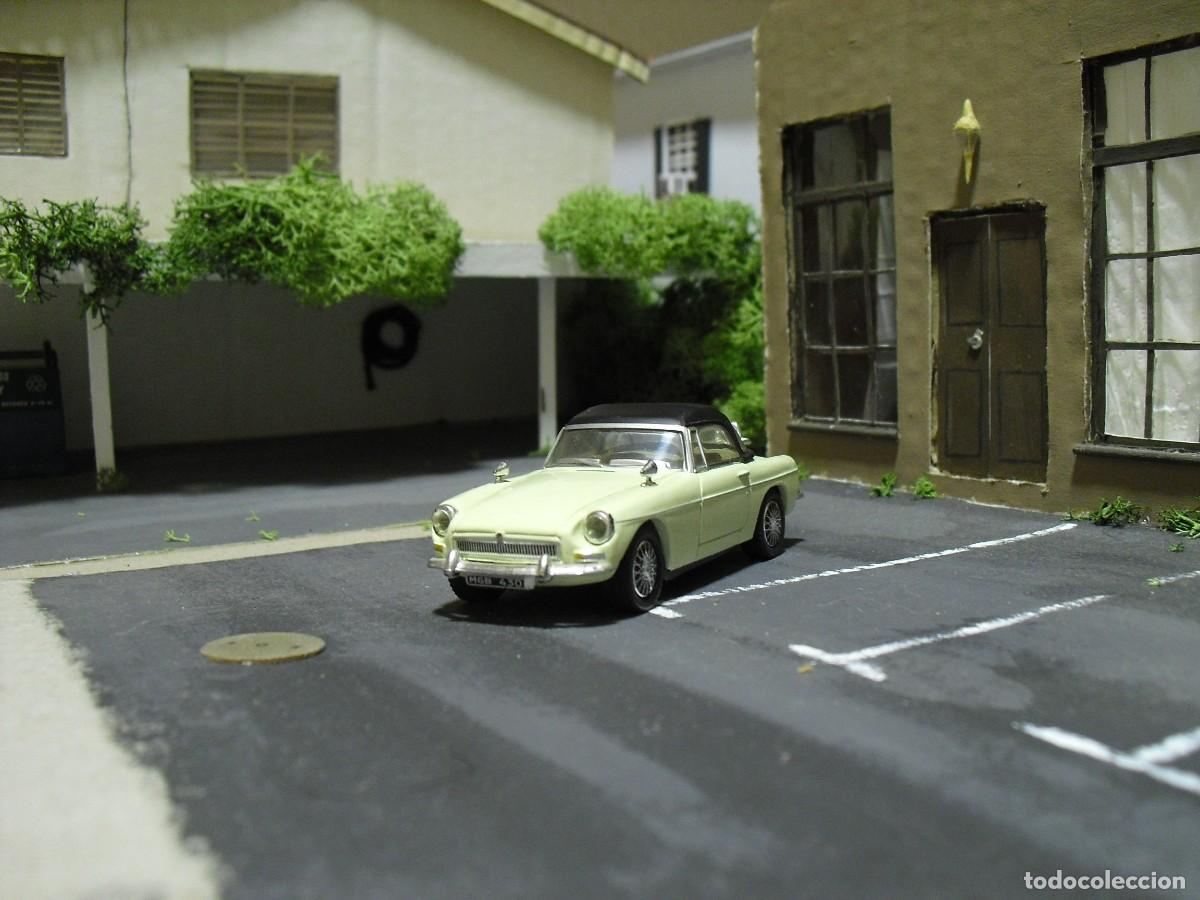 Model Cars: MGB Cabriolet 1/43 Cararama/Hongwell