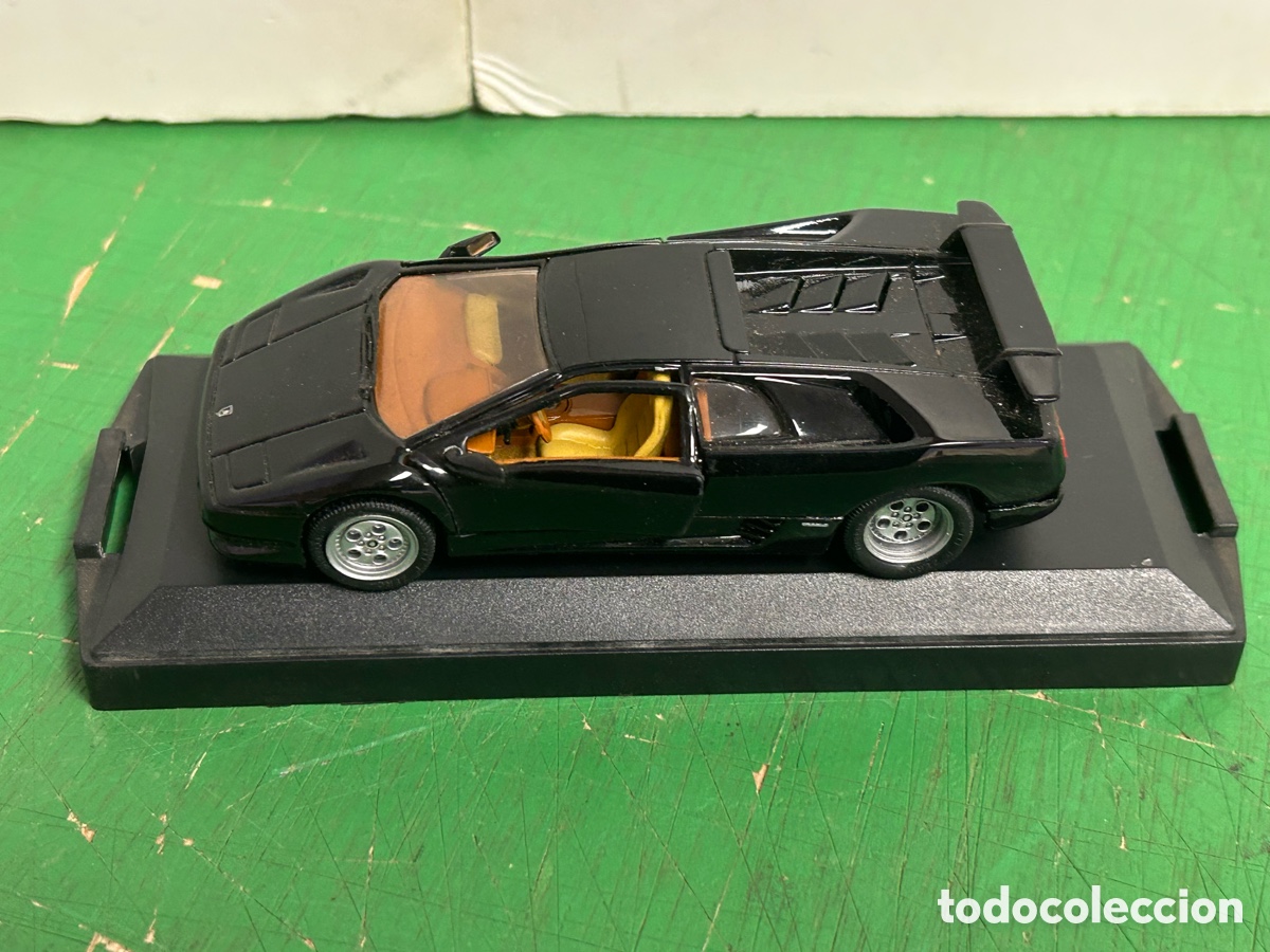 Auto in scala: LAMBORGINI DABLO DELTACARS ESCALA 1,43 EN CAJA