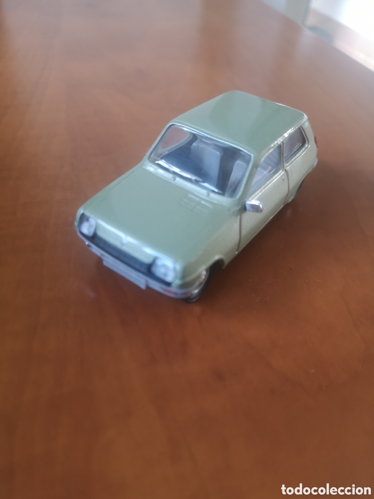 Model Cars: Renault 5 S&oacute;lido Escala 1/43