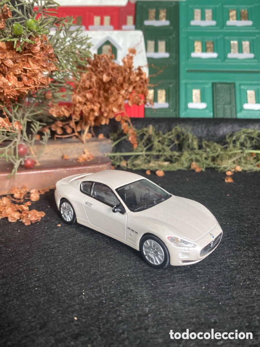 Voitures &agrave; l'&eacute;chelle: Maserati gran turismo 1/43 mondo motors