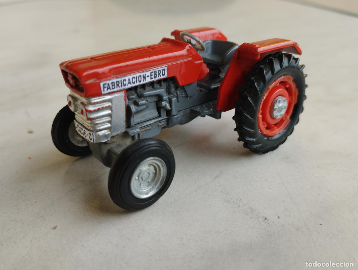 Auto in scala: TRACTOR EBRO 160 MASSEY FERGUSON DE JOAL ESCALA 1,43