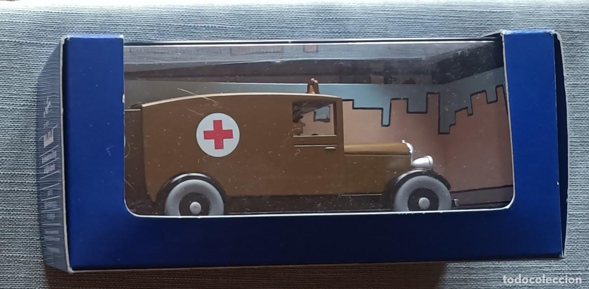 Coches a escala: Tintin Coche Atlas 51 Ambulancia de Chicago Tint&iacute;n en Am&eacute;rica Ed. francesa