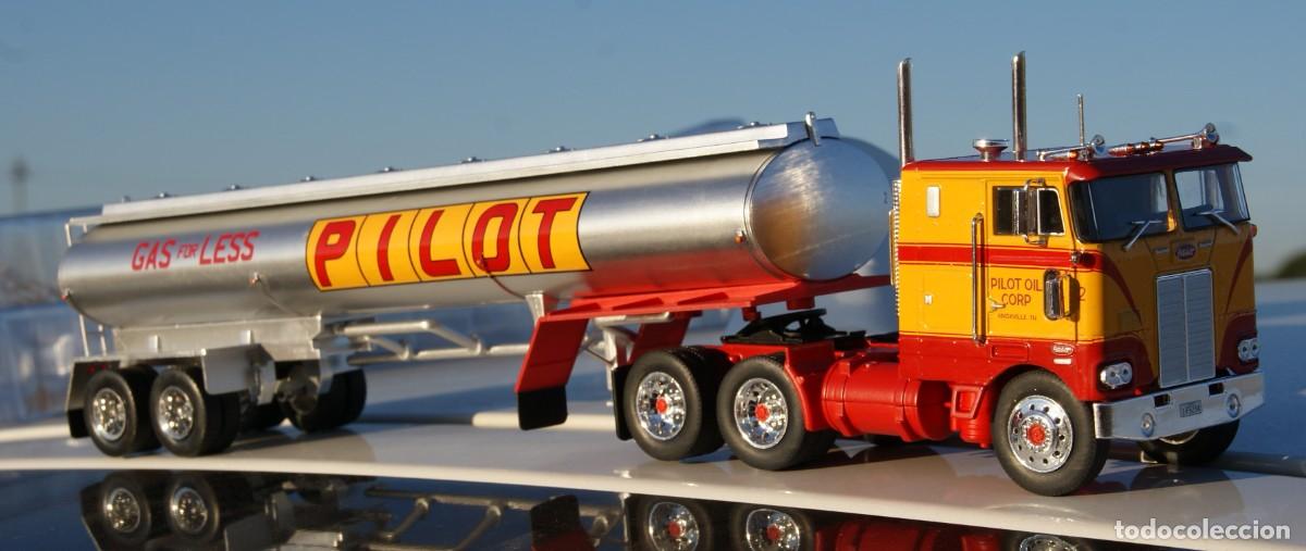 Auto in scala: camion AMERICANO PETERBILT 352 CISTERNA PILOT 1975 ESCALA 1/43 DE ALTAYA EN SU EMBALAJE ORIGINAL