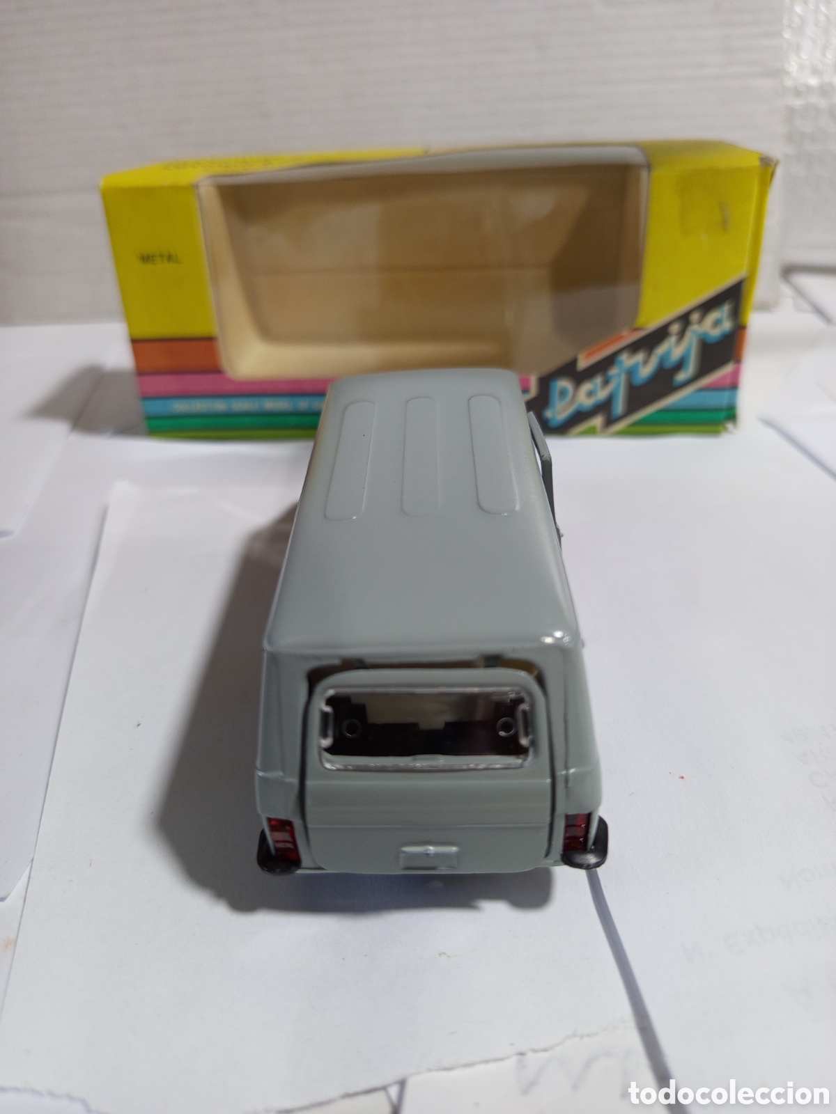 Coches a escala: Minibus a escala Raf 2203 - Foto 4