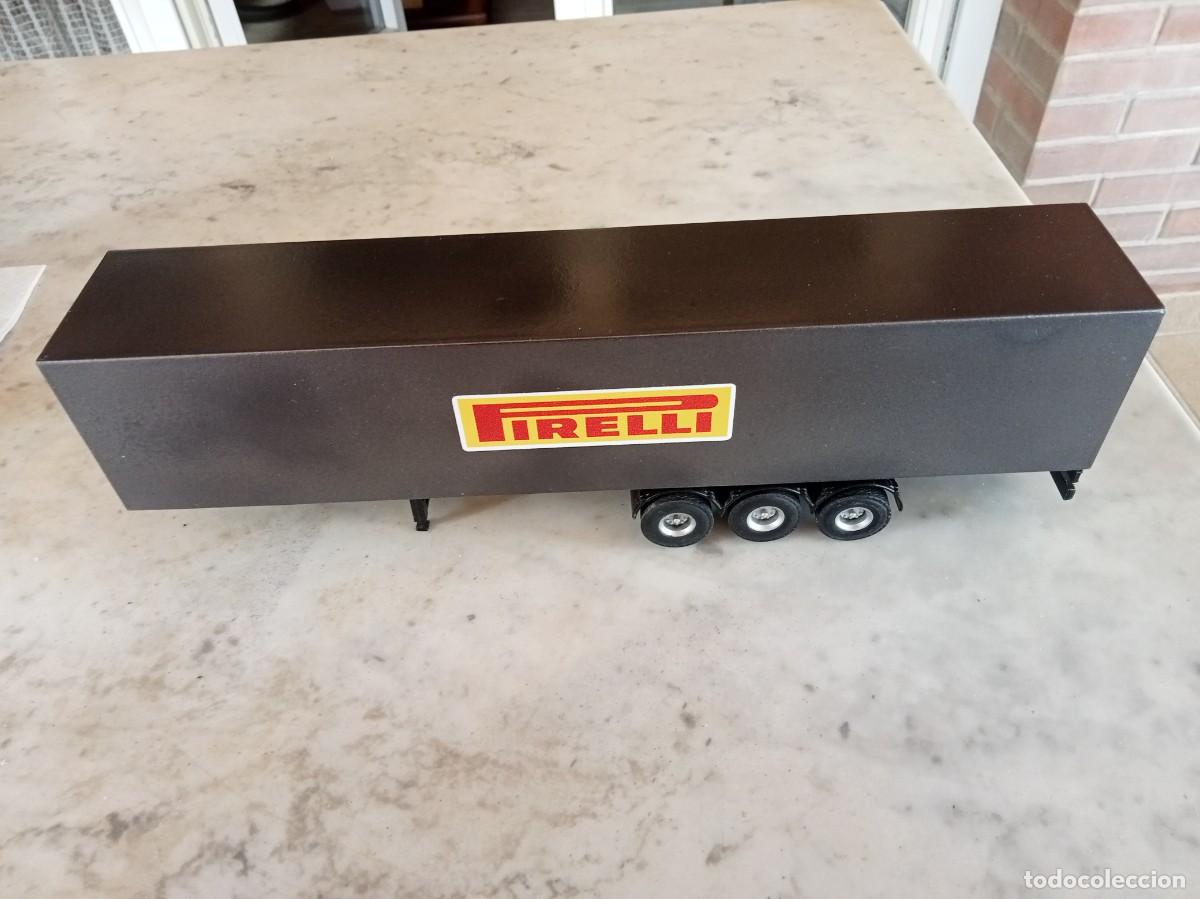Coches a escala: Semiremolque Pirelli.Escala 1/50 - Foto 1