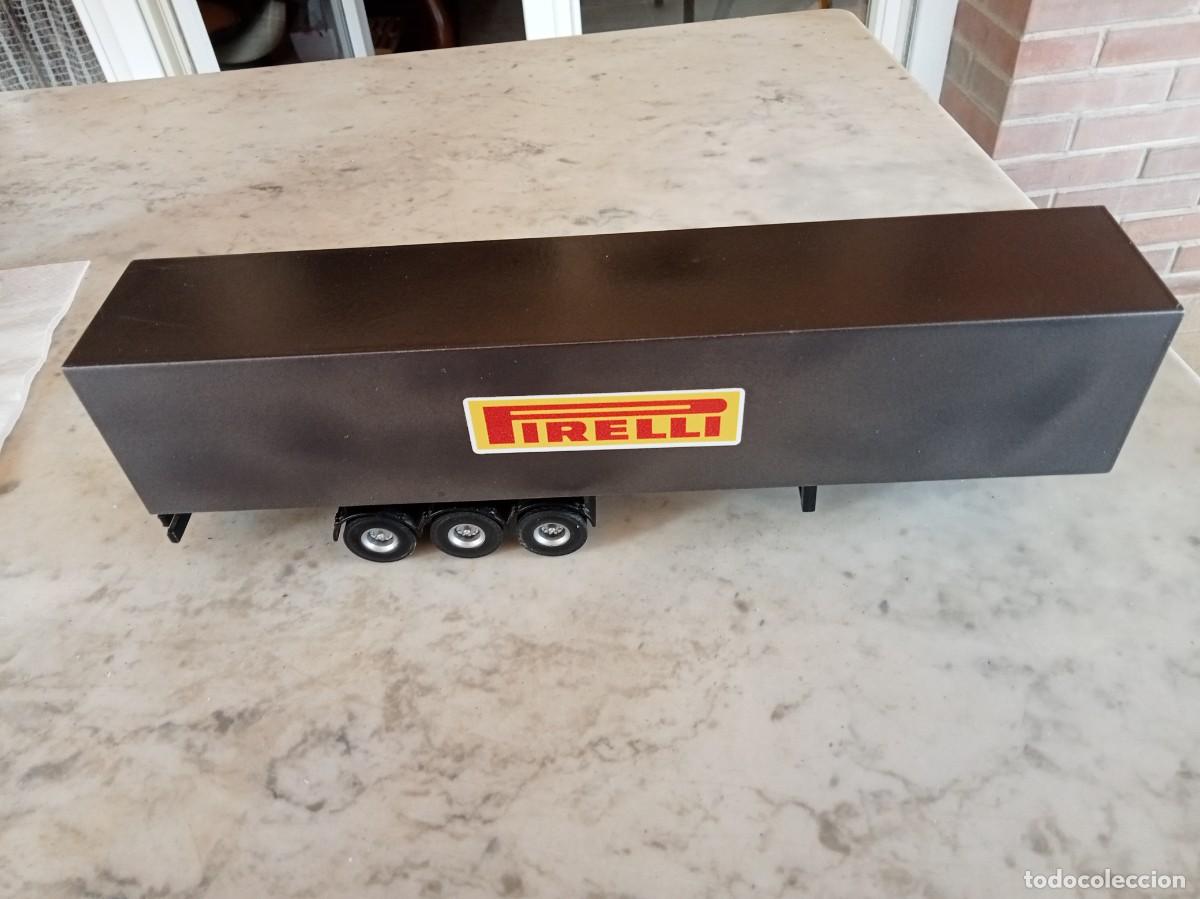Coches a escala: Semiremolque Pirelli.Escala 1/50 - Foto 2