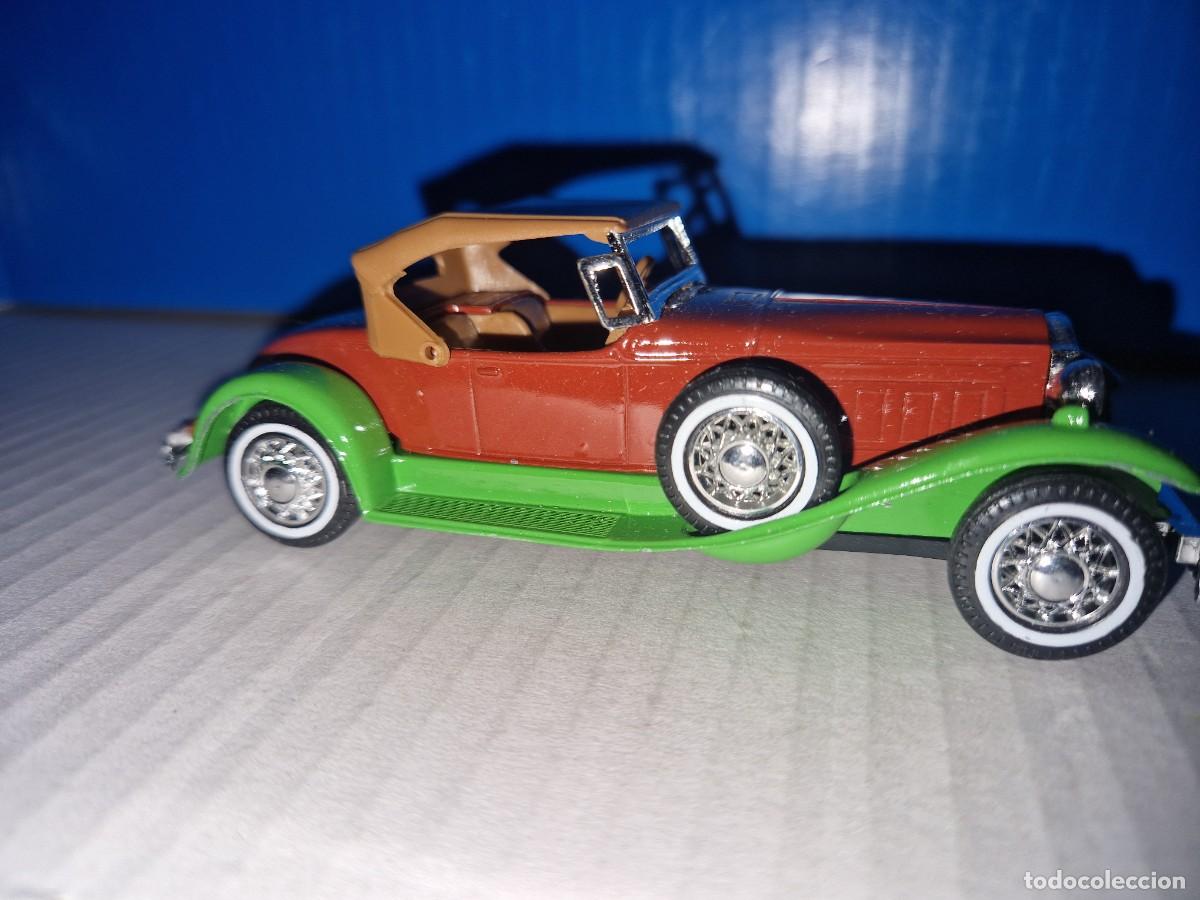 Coches a escala: coche Guisval packard