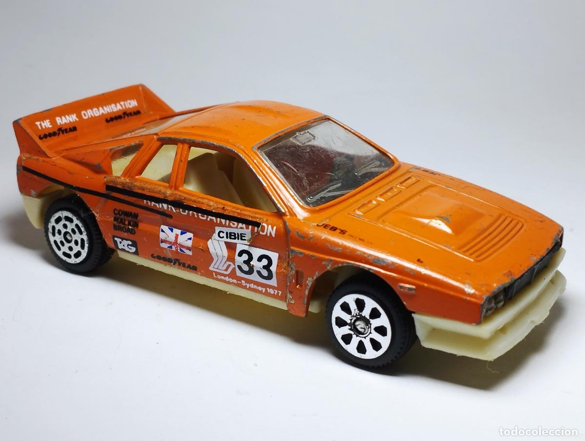 Auto in scala: HOT WHEELS MATTEL LANCIA BETA 037 RALLY ESCALA 1,43