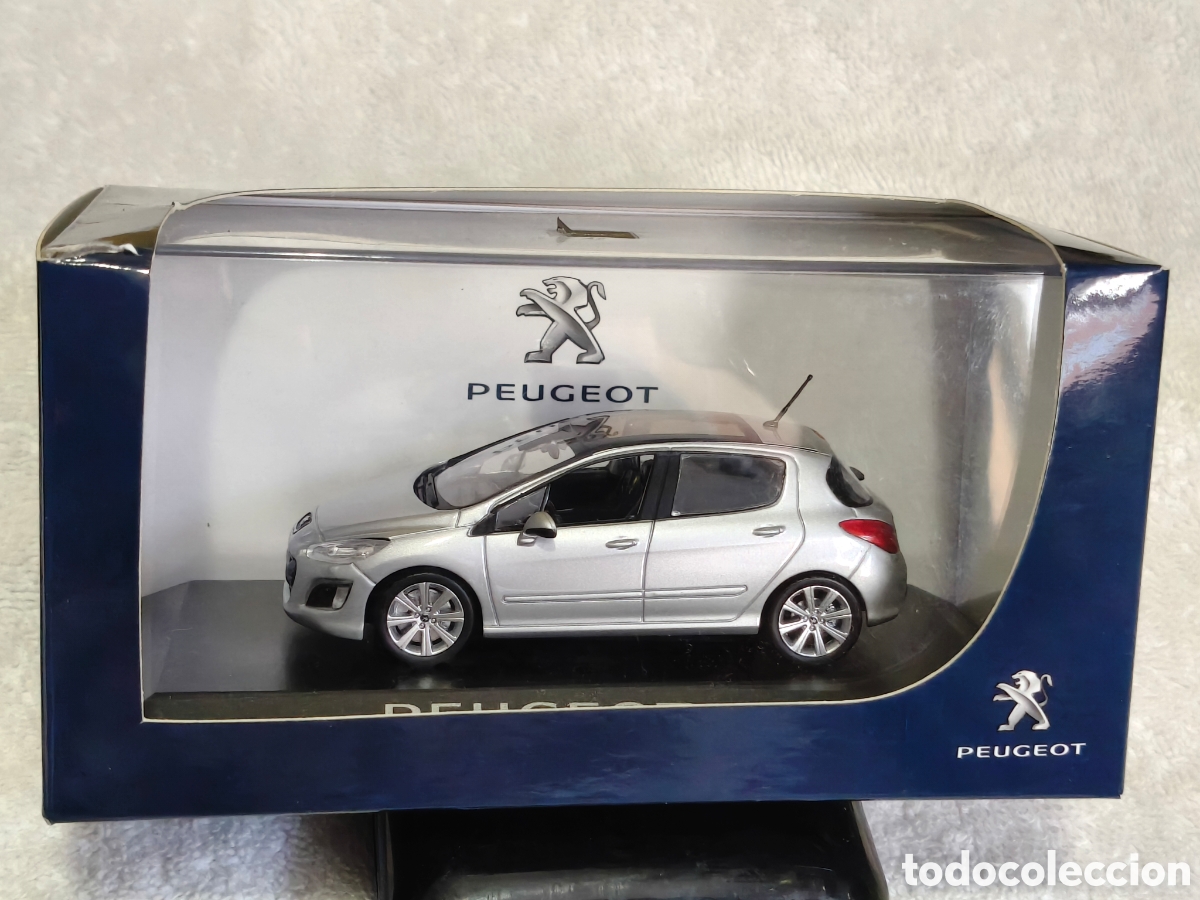 Coches a escala: Peugeot 308 SW gris a escala 1.43