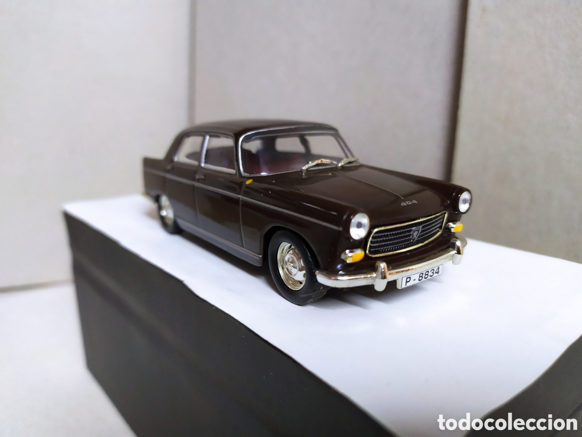 Coches a escala: Peugeot 404 (1962) , marr&oacute;n , Altaya