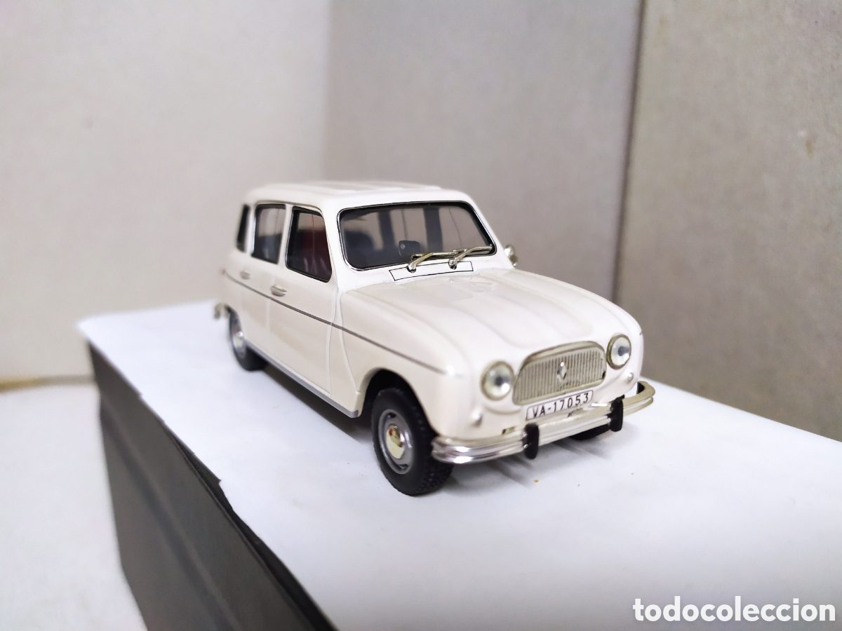 Coches a escala: Renault 4L . Blanco gris&aacute;ceo. Salvat