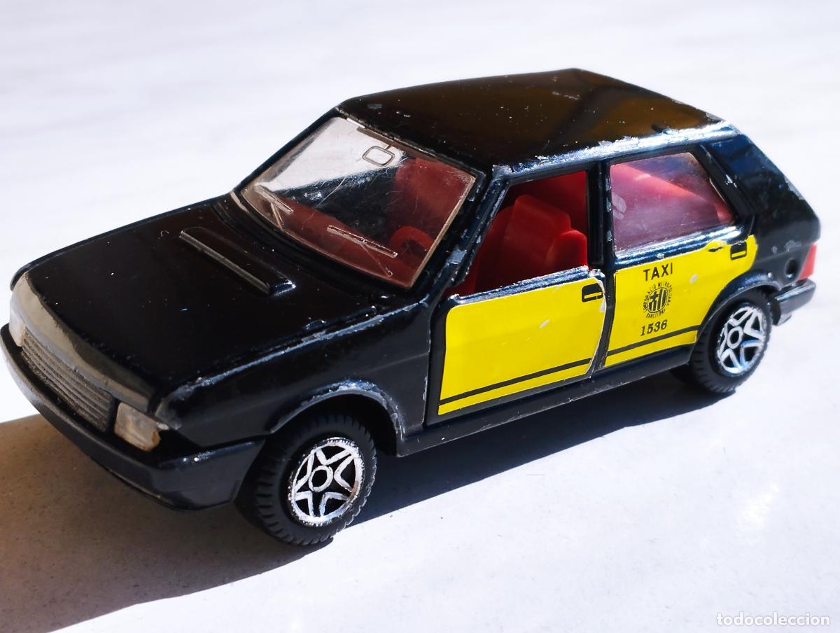 Coches a escala: SEAT RONDA TAXI BARCELONA DE GUISVAL PRIMERA SERIE FURIA 1,43