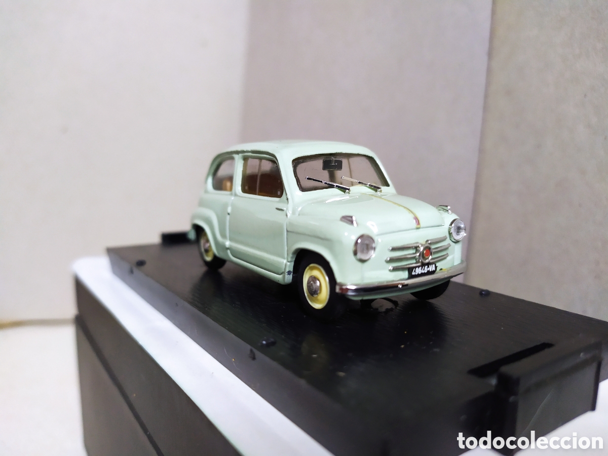 Coches a escala: Fiat 600 (1955). Verde claro. Brumm R247