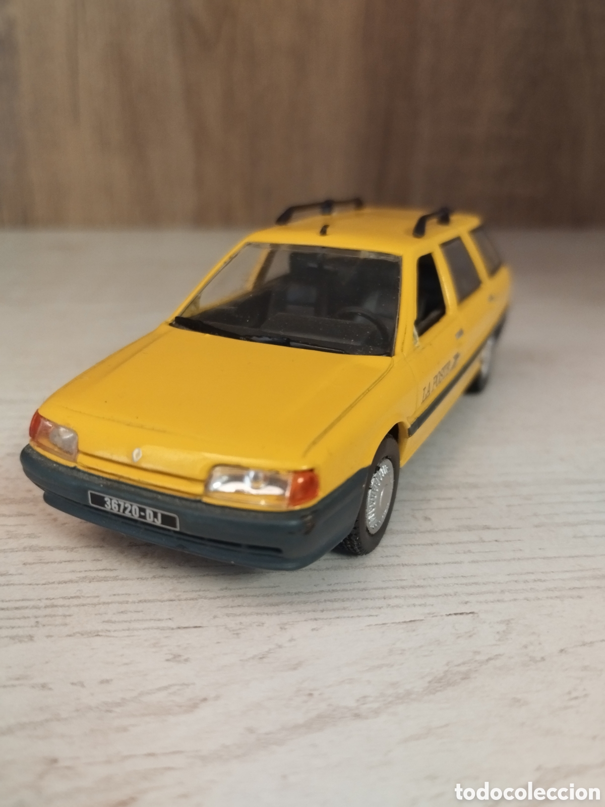 Coches a escala: RENAULT 21 LA POSTE NOREV