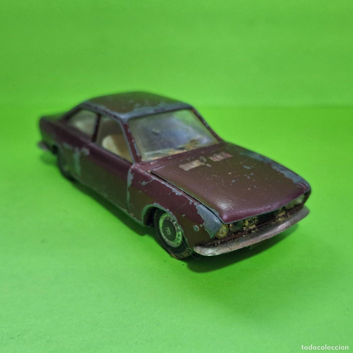 Coches a escala: SEAT 124 SPORT COUPE - ESCALA 1/43 - MARCA PILEN MADE IN SPAIN - MOD.529 - DESGUACE RESTAURAR