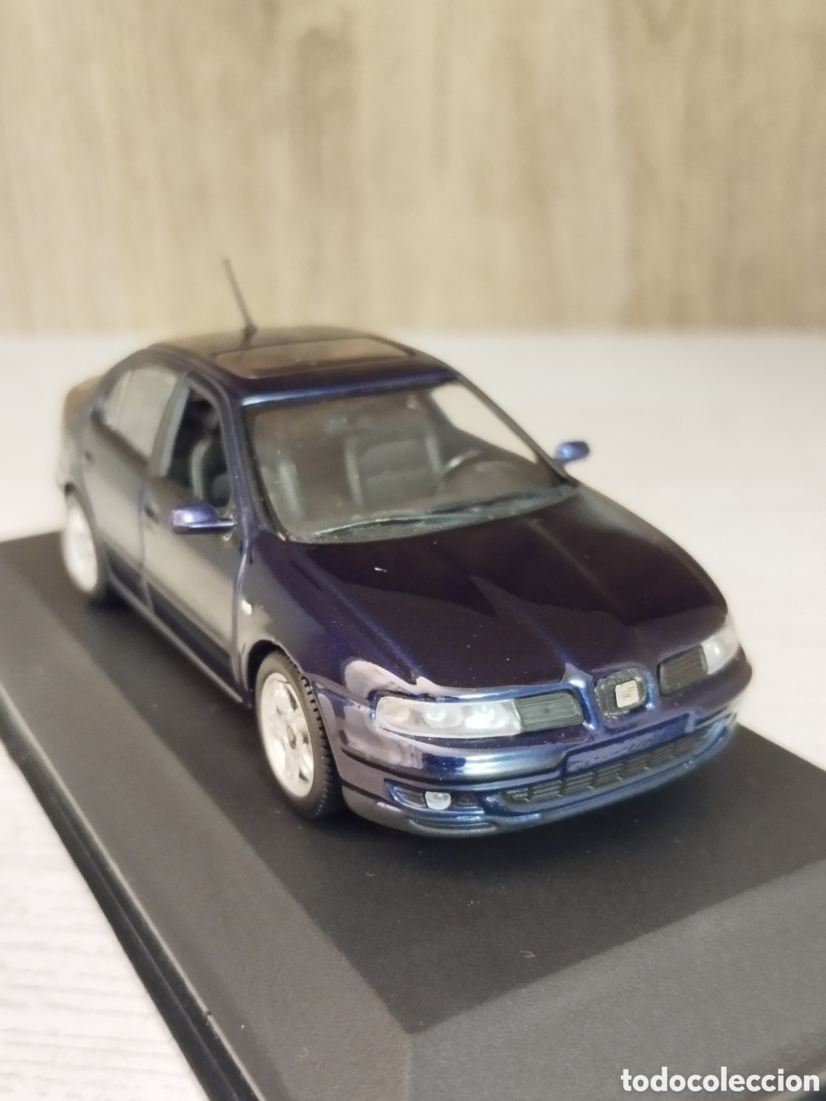 Coches a escala: SEAT TOLEDO II MINICHAMPS
