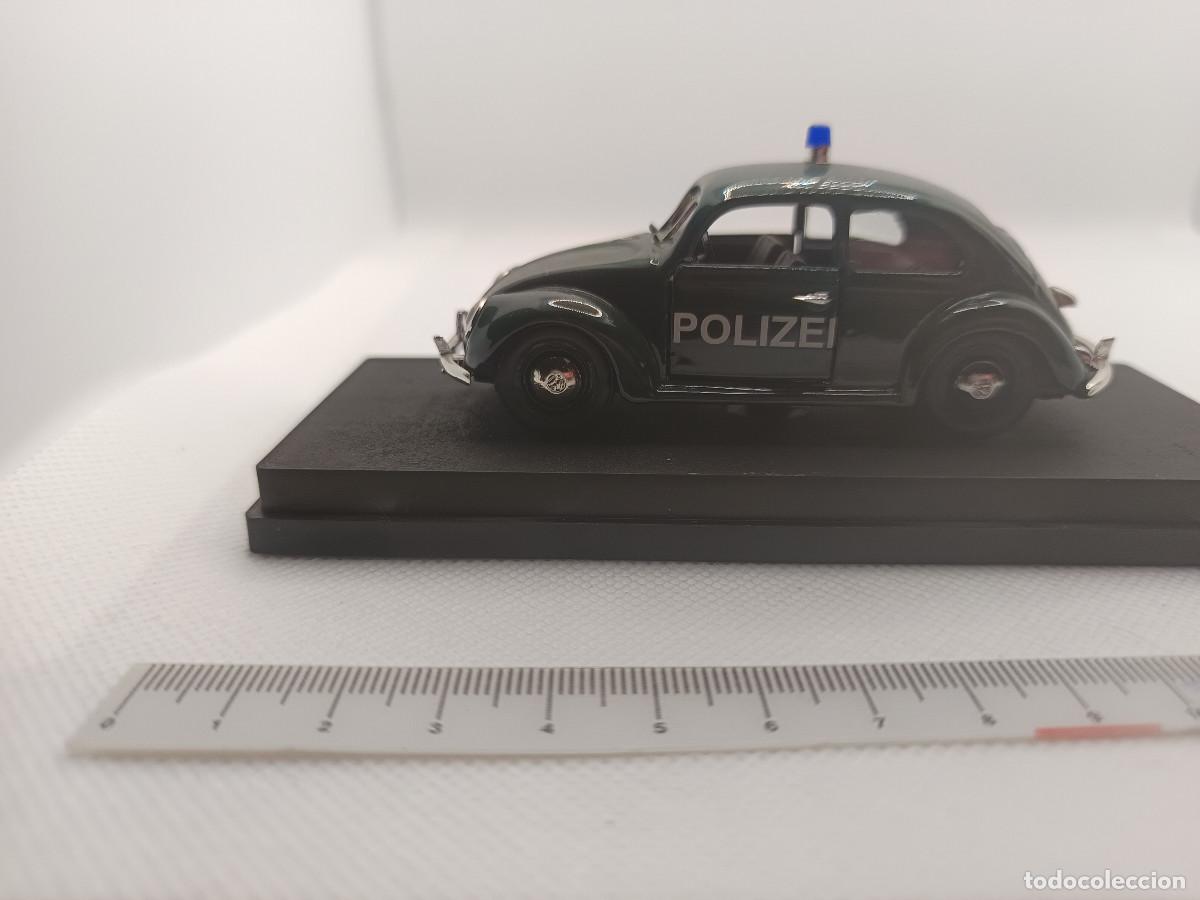 Coches a escala: VW Kafer &rdquo;Escarabajo&rdquo; Polizei 1953 Rio 1:43 Coche de policia aleman