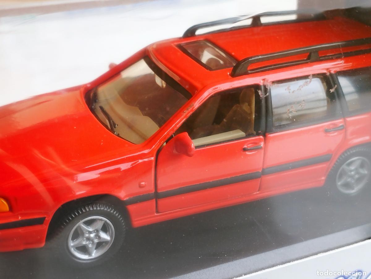 Coches a escala: VOLVO V70 BREAK DE CARARAMA HONGWELL ESCALA 1,43 NUEVO EN SU CAJA