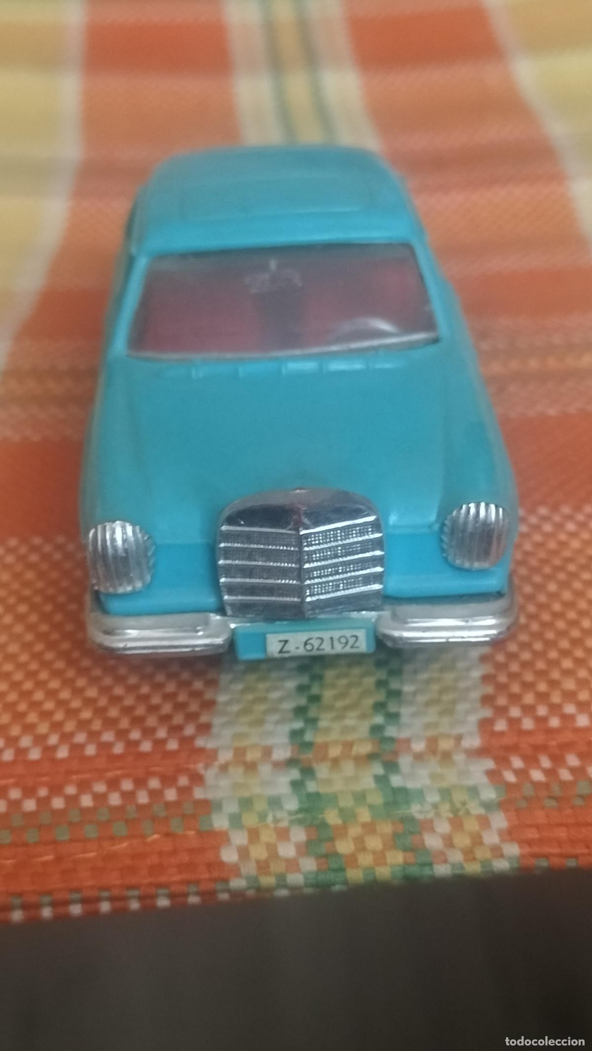 Coches a escala: ANTIGUO MERCEDES BENZ 250 SE DE NACORAL