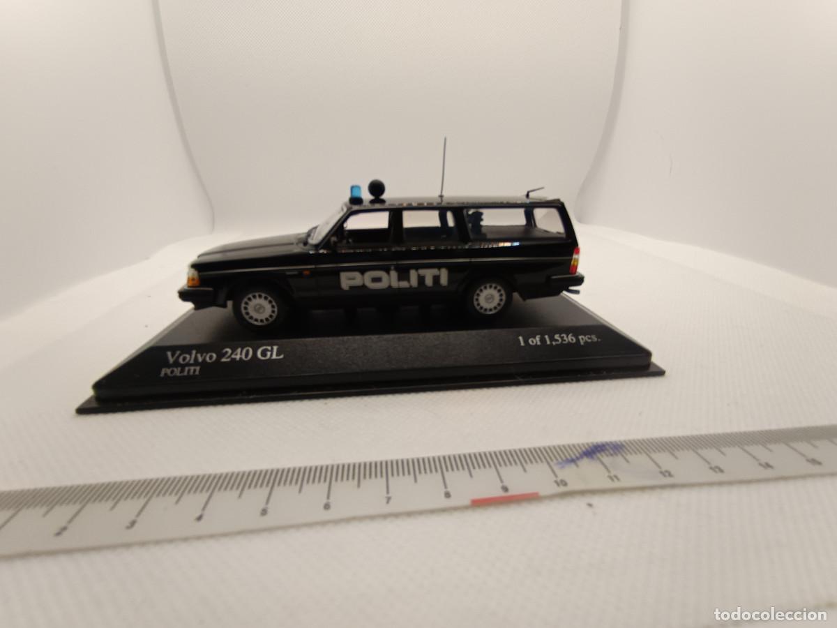 Coches a escala: Volvo 240 GL Break 1986 Politi Coche de policia de Dinamarca de Minichamps Limitada a 1536 piezas