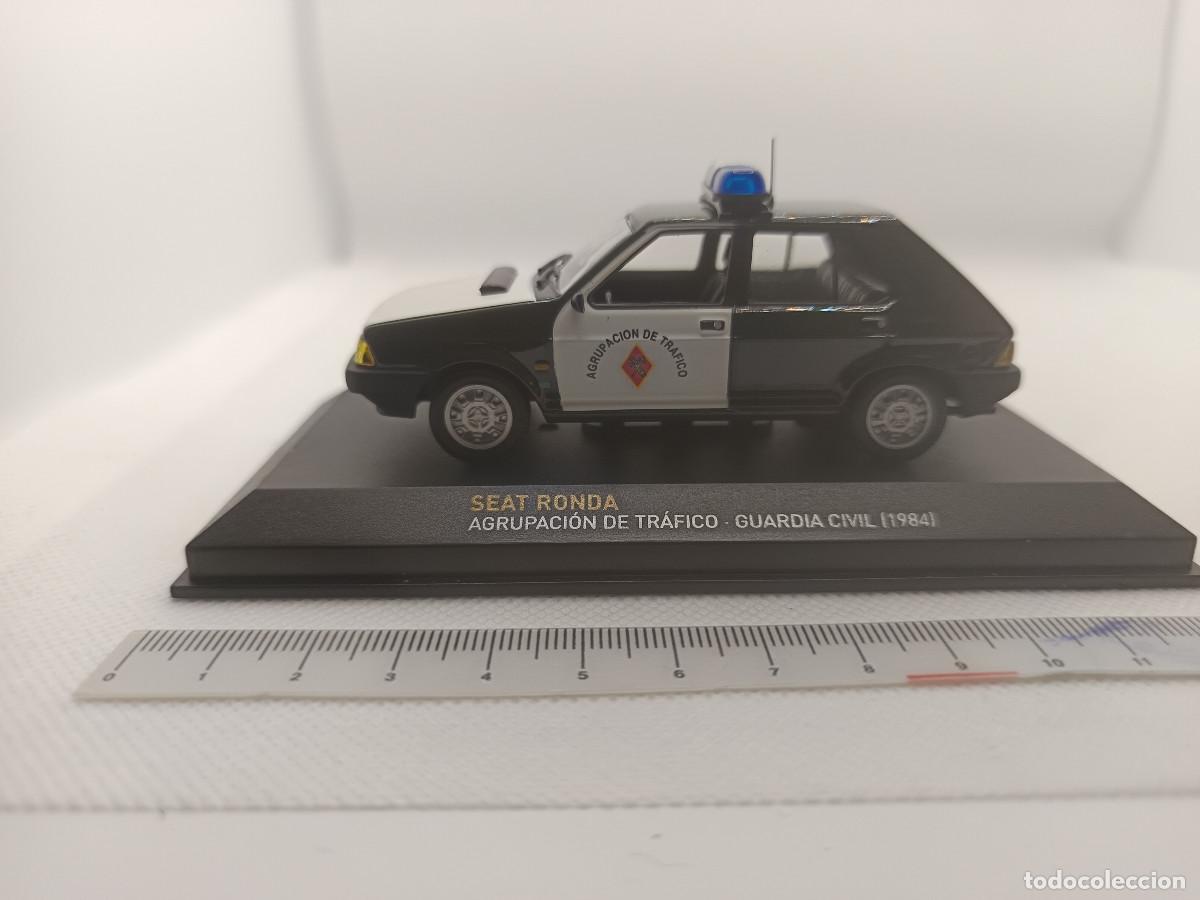 Coches a escala: SEAT Ronda Agrupacion de Trafico de la Guardia Civil 1984 Altaya &rdquo;Nuestros coches de policia&rdquo;