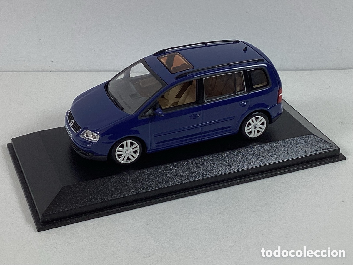 Coches a escala: Volkswagen Touran 2003 Blau Metallic Minichamps 1/43 oficial merchandising VW
