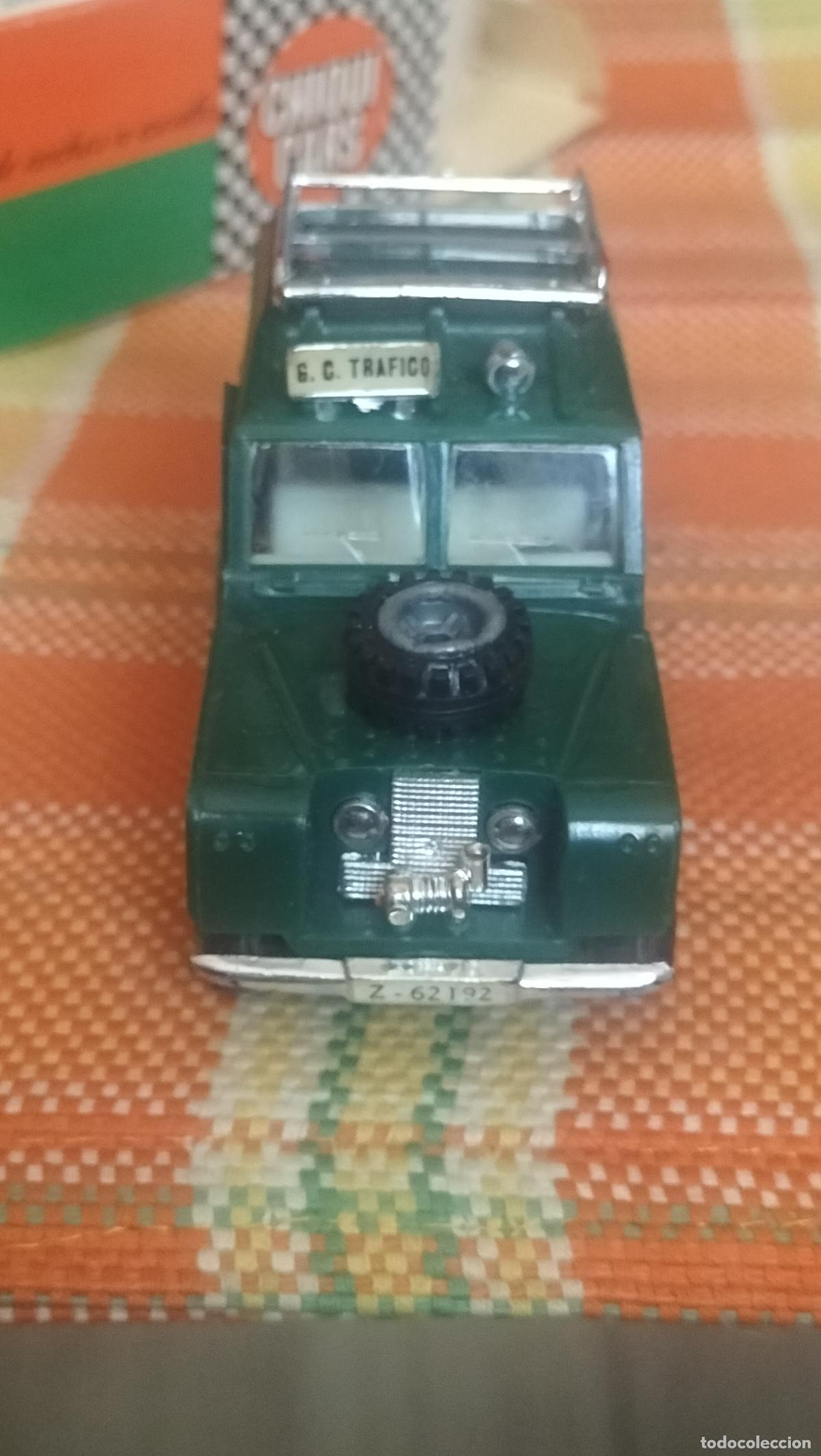 Coches a escala: ANTIGUO LAND ROVER DE LA GUARDIA CIVIL DE NACORAL