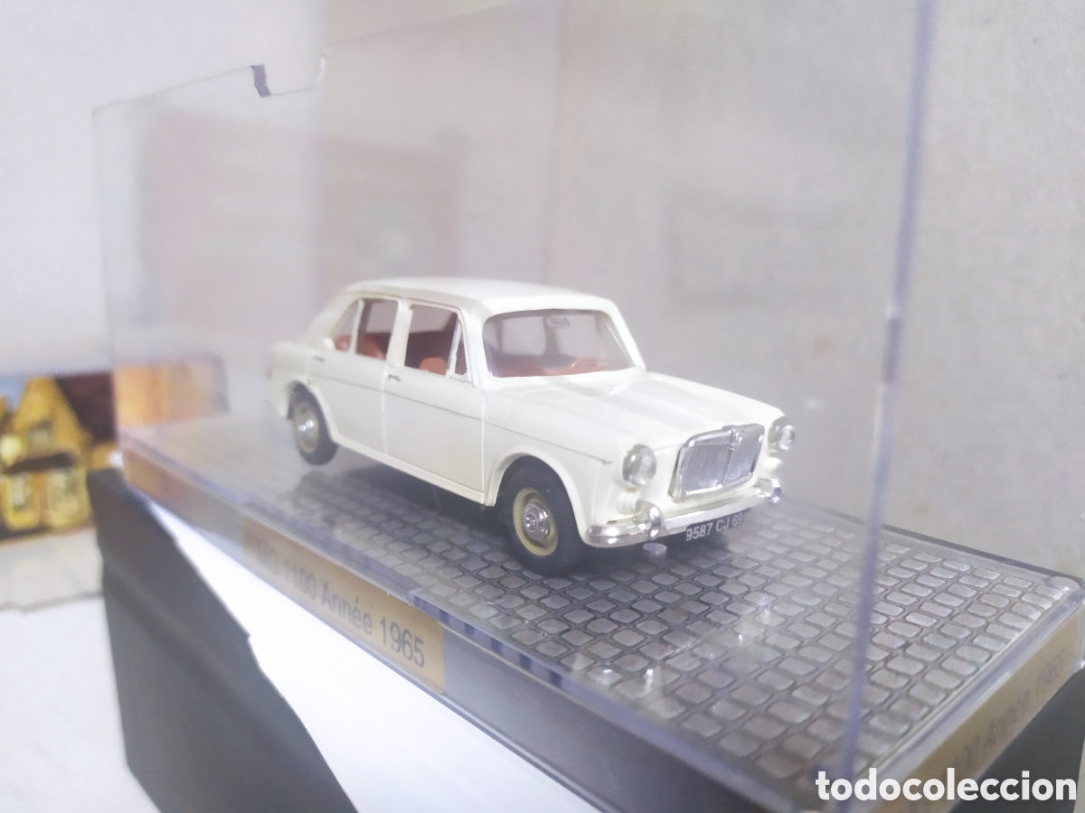 Coches a escala: M 1100 (1965) . Marfil. Norev. Escala 1/43