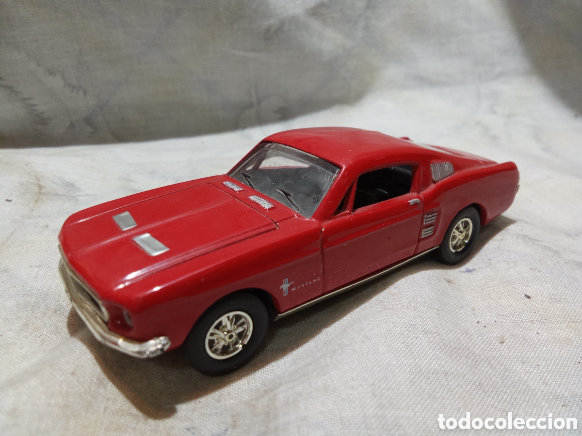 Auto in scala: FORD MUSTANG, 1967 1/43 DELPRADO